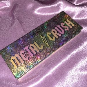 KAT VON D METAL CRUSH HIGHLIGHTER PALETTE